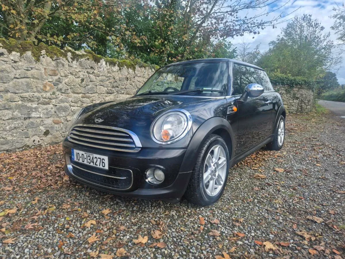 2010 Mini Cooper D - Image 2