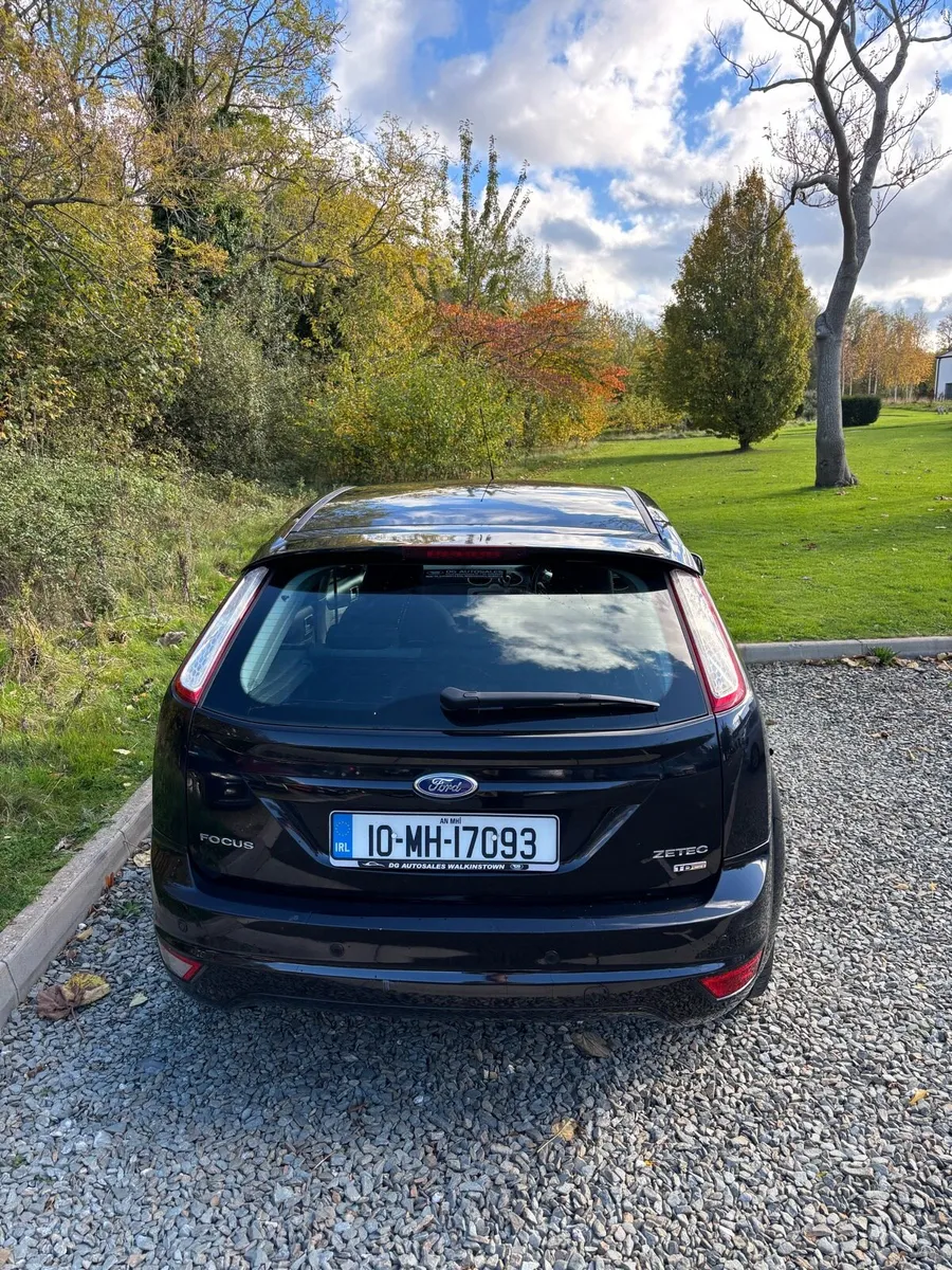 2010 Ford Focus - Image 4