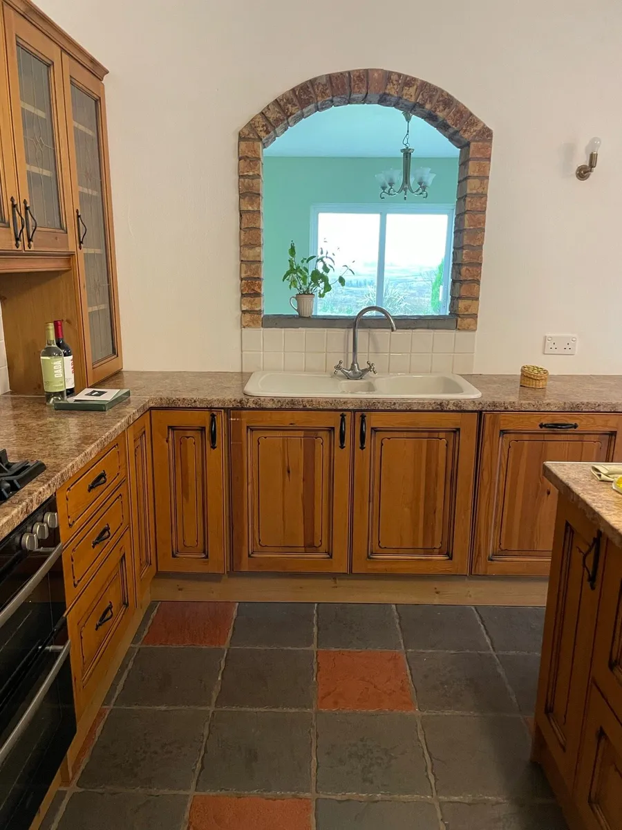 Kitchen cabinets doors - Image 1