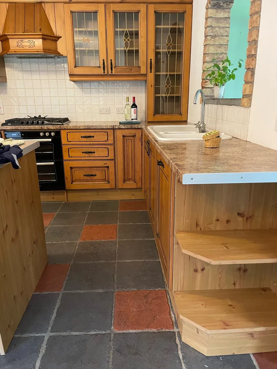 Kitchen cabinets doors - Image 2