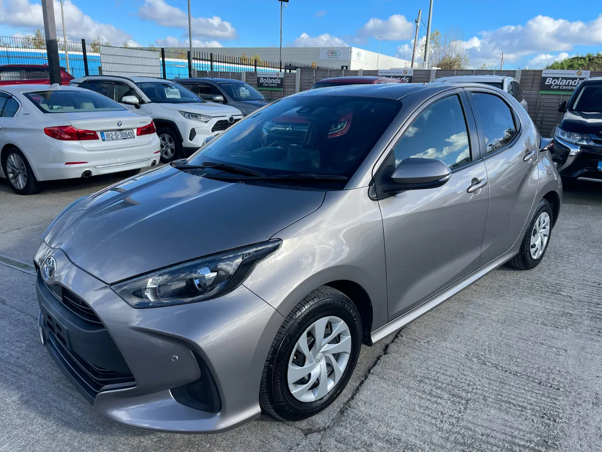 201 Toyota Yaris 1.0 Petrol Automatic 5dr Model - Image 3