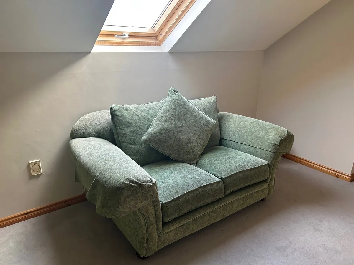 Couch - Image 2