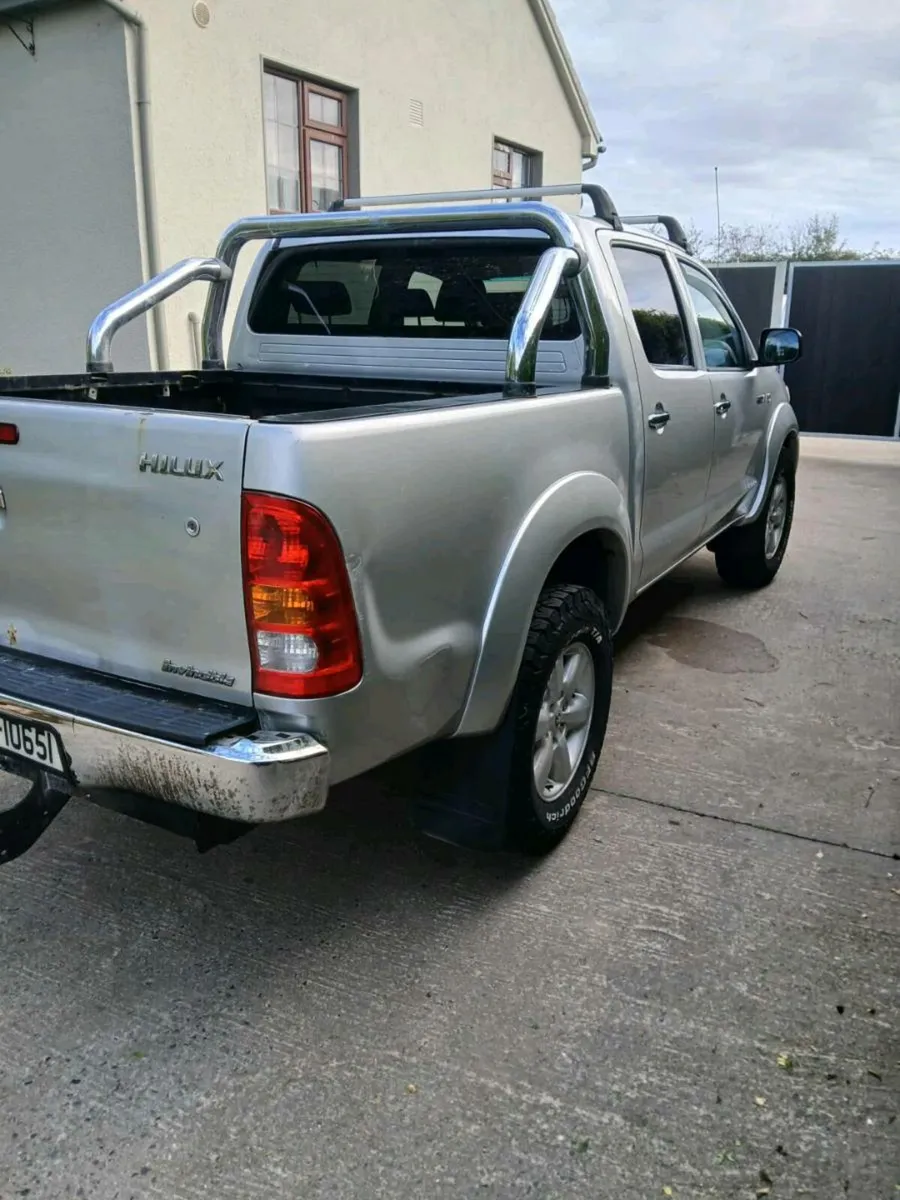 Toyota hilux invincible 3 litre diesel - Image 4