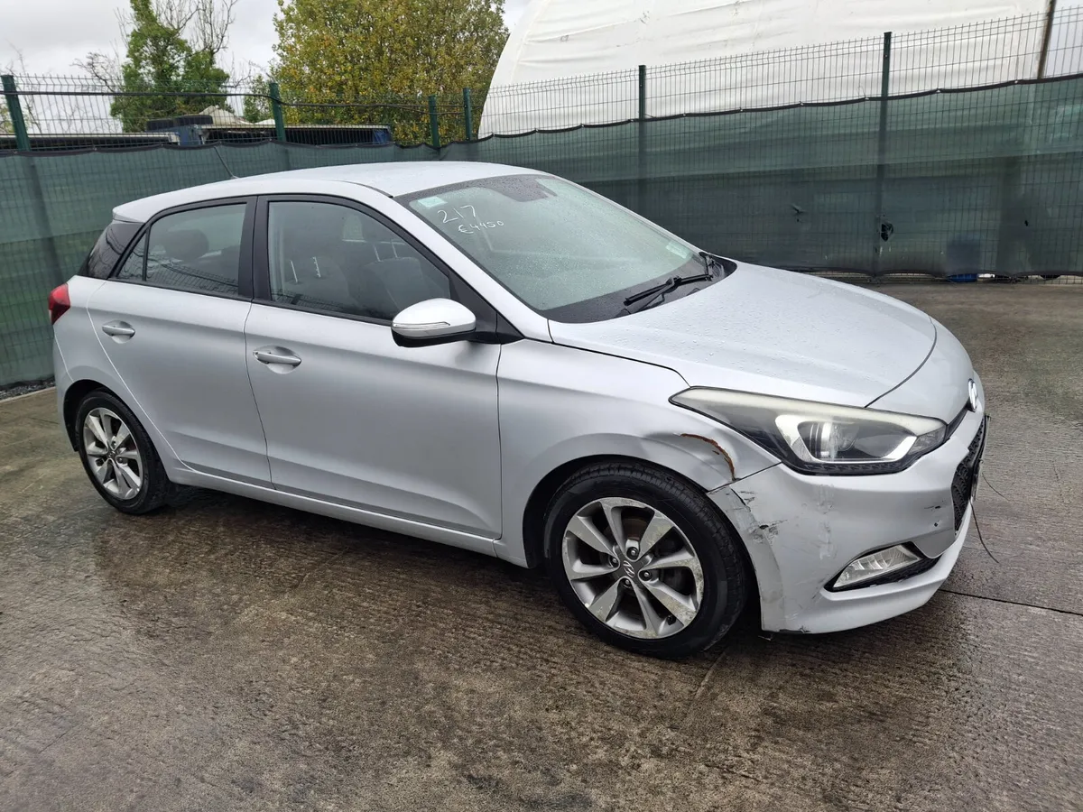 152 Hyundai i20 Deluxe 1.3 Petrol - Image 3