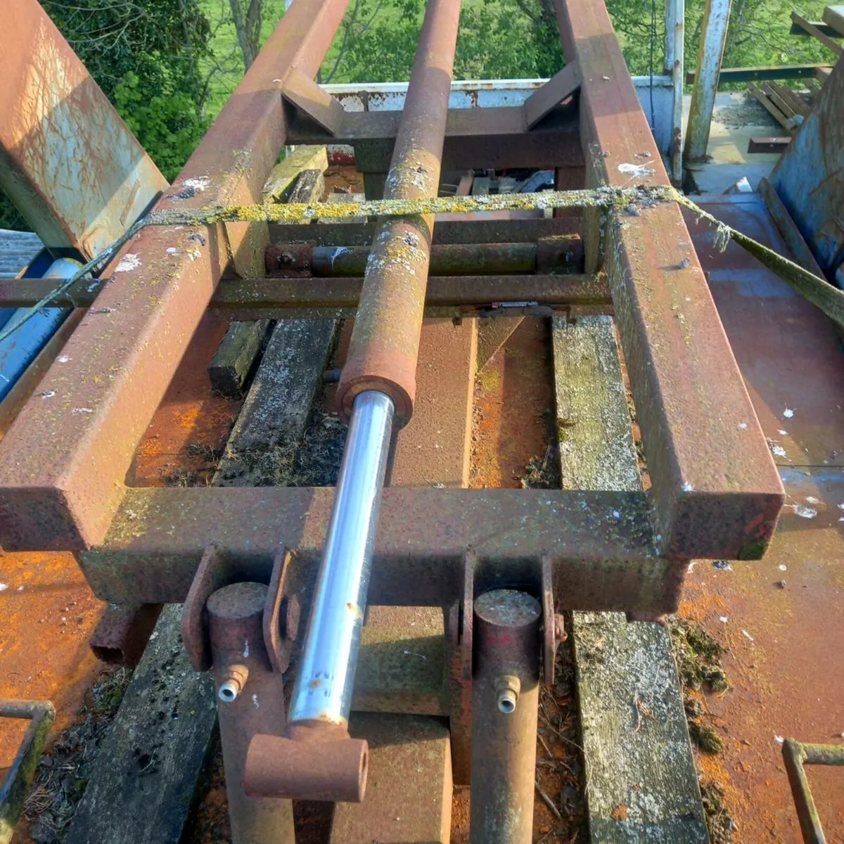 Tilt and slide - Image 1
