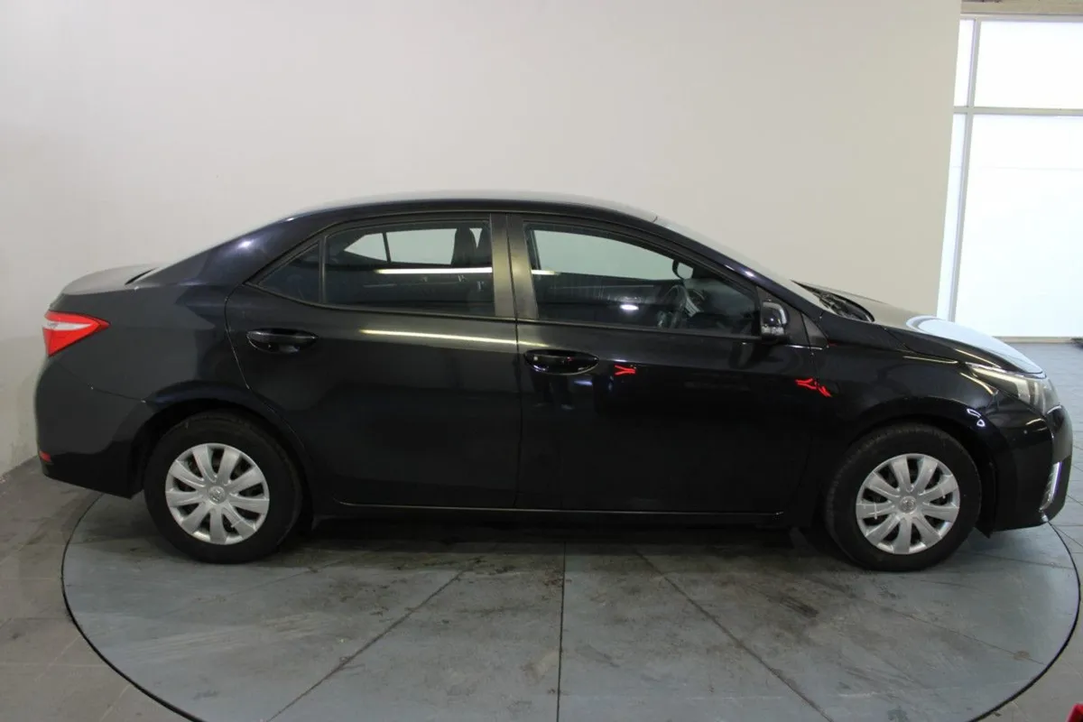 Toyota Corolla 1.4 D4D Terra 4DR - Image 4