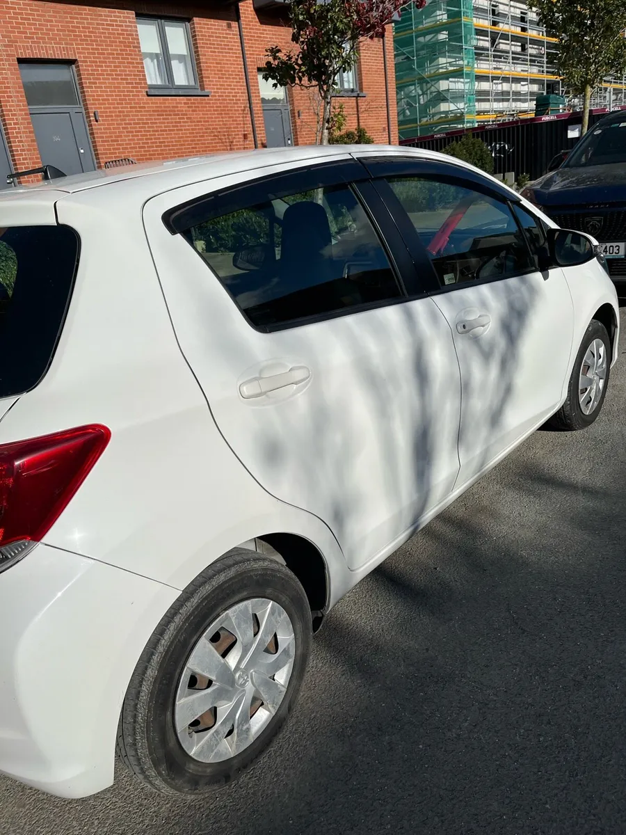 Car - Image 2