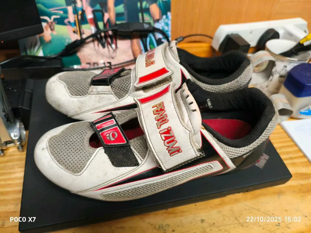 Carbon triathlon shoes - Image 1