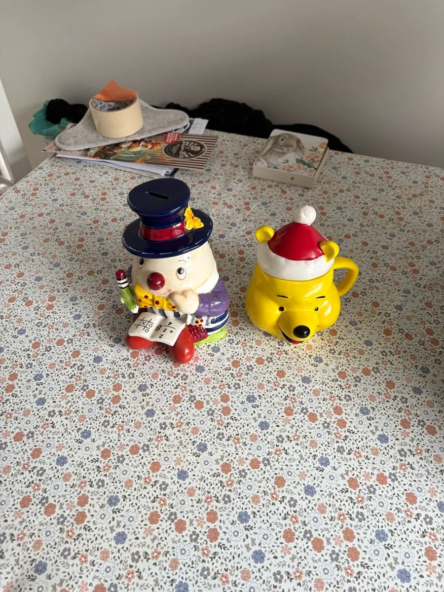 2 children  ornaments I money box and 1 - Image 1