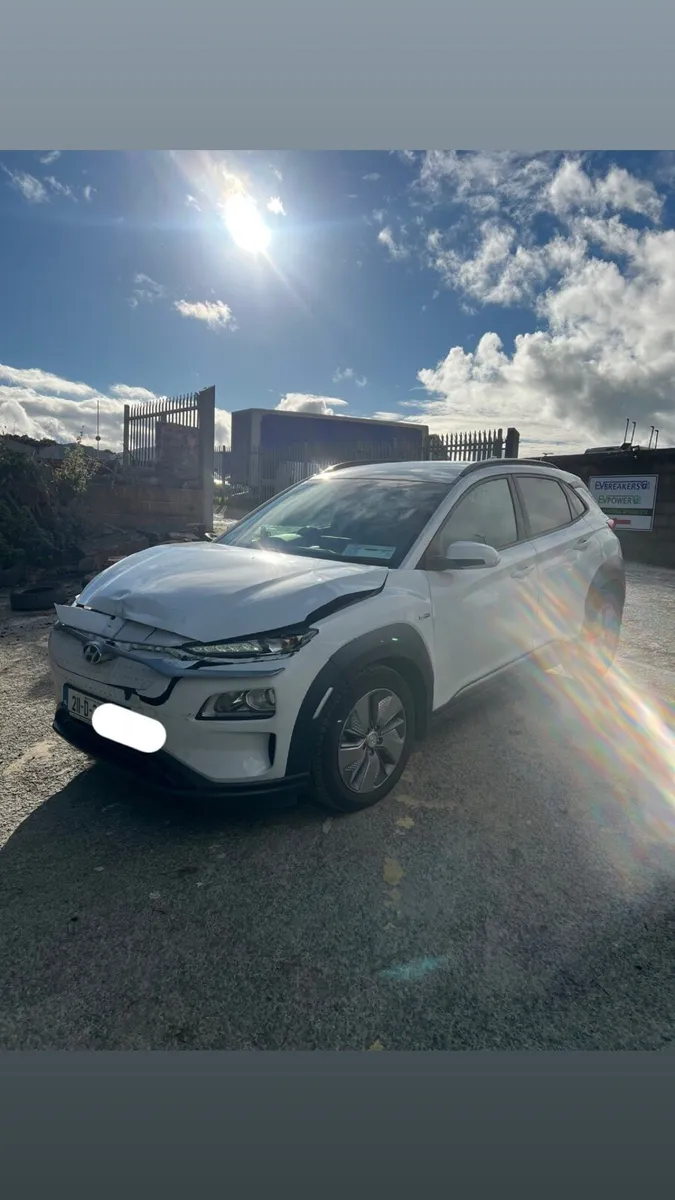 2021 Hyundai Kona 64kwh. Damaged salvage - Image 2