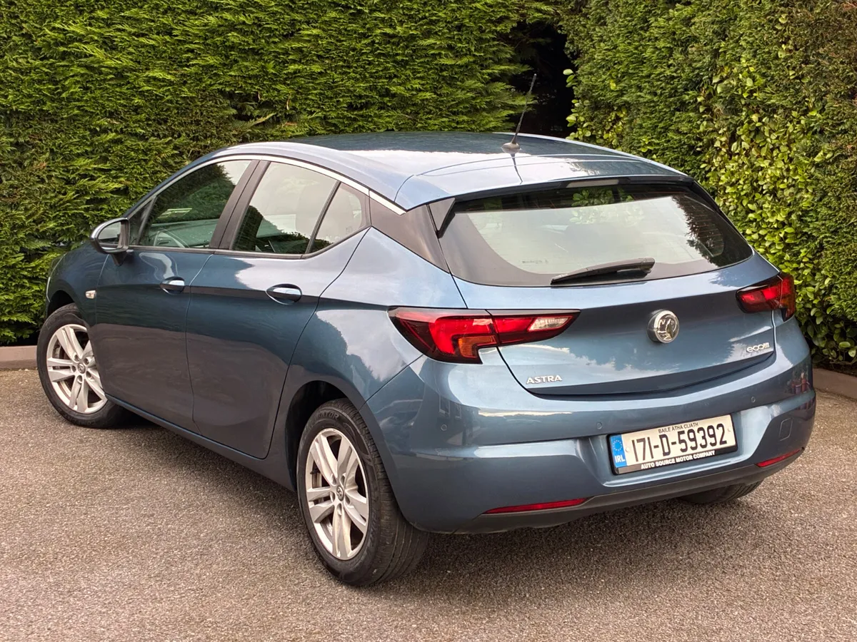 Vauxhall Astra 2017 *NCT 03-26* - Image 4