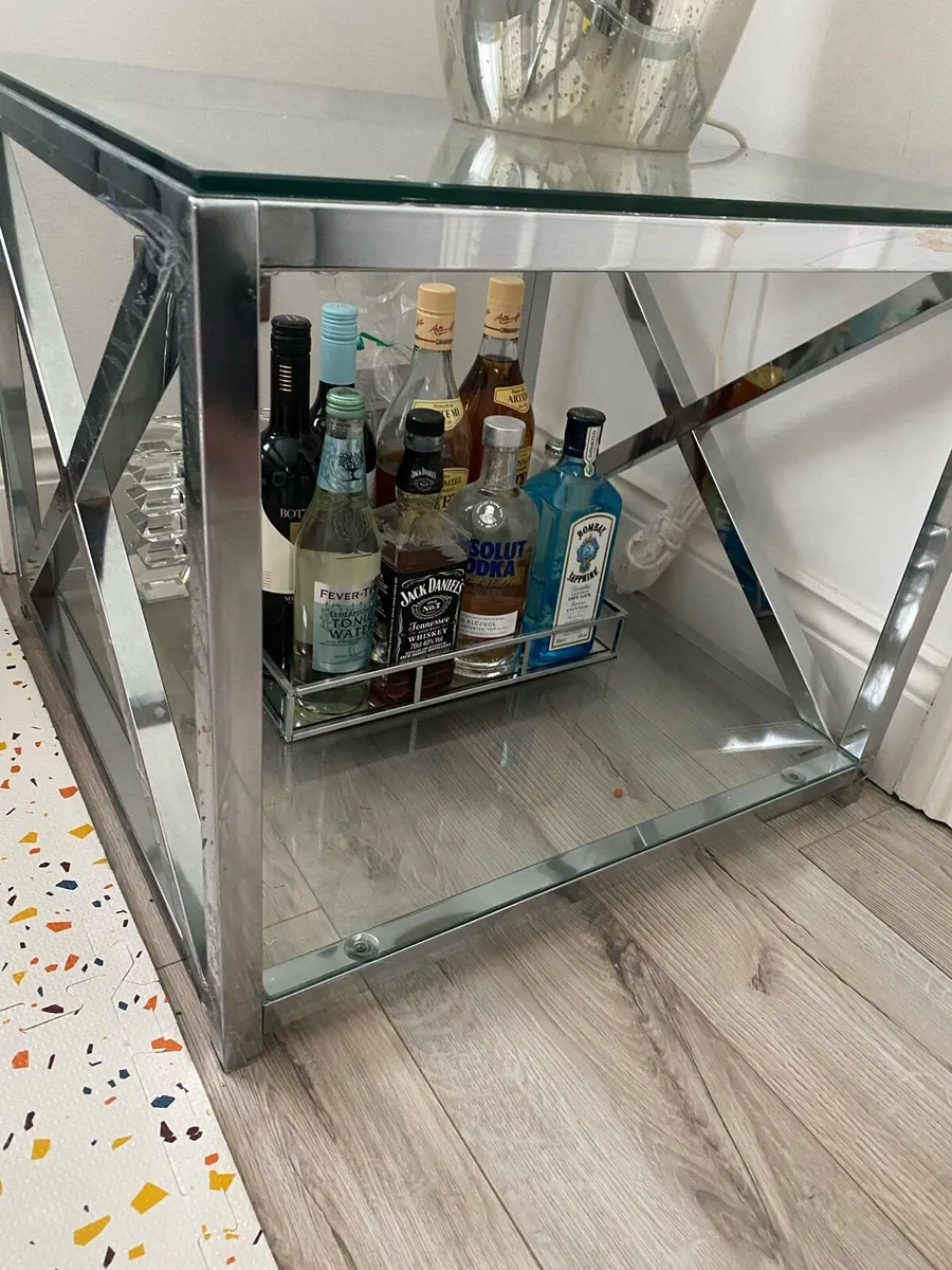 FREE Glass coffee table - Image 1