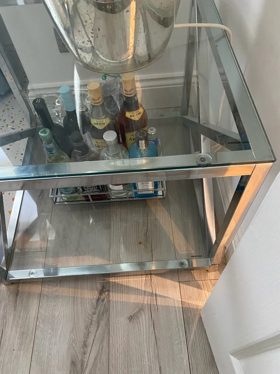 FREE Glass coffee table - Image 3