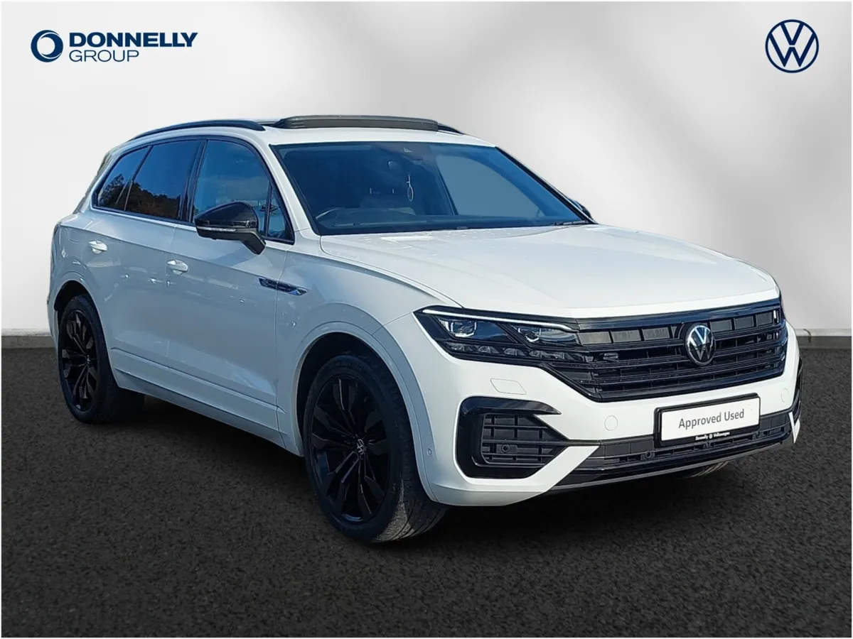 Volkswagen Touareg Diesel Estate Black Edition - Image 1