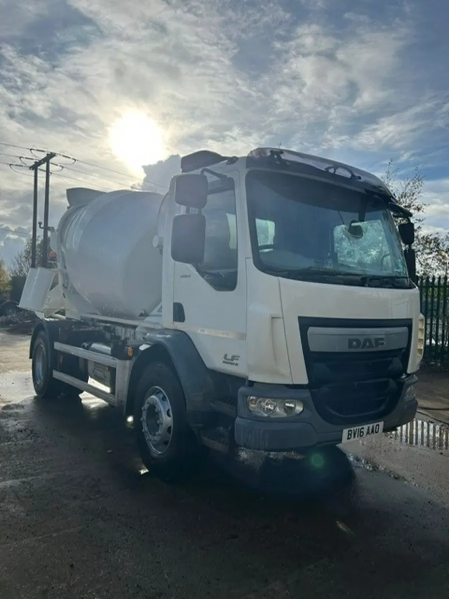 2016 DAF LF280 4x2 Mixer - Image 1