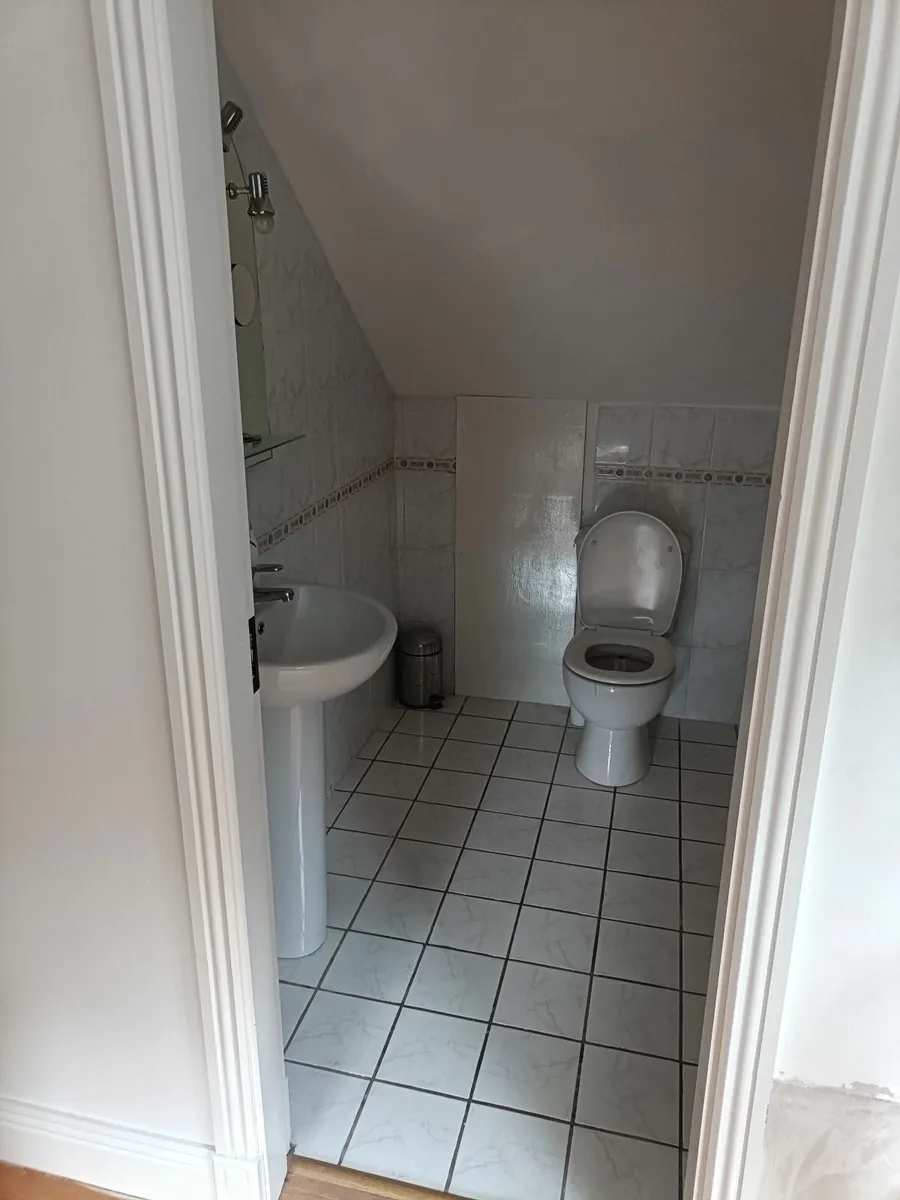 Room to rent - Image 3