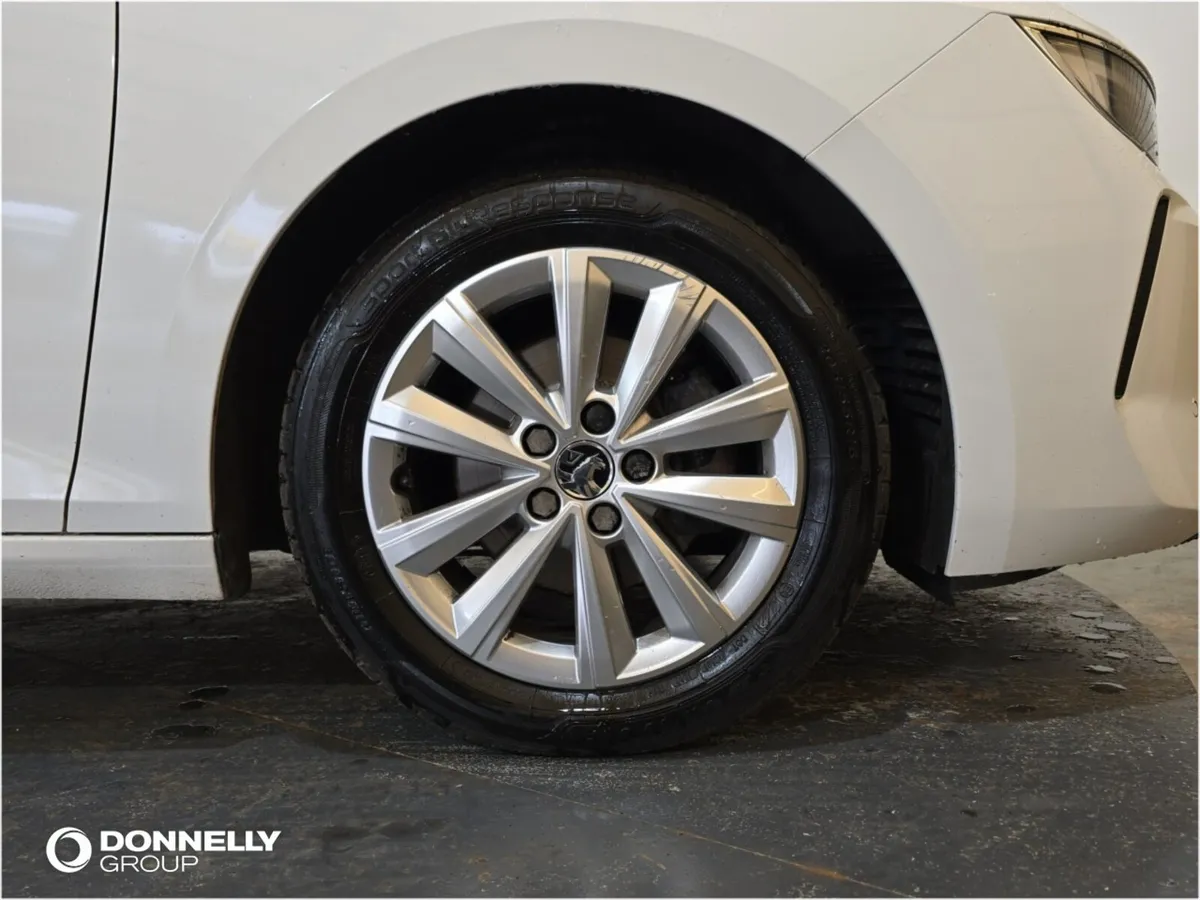 Vauxhall Astra Hatchback Design - Image 4