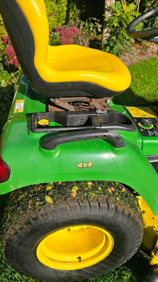 John Deere X748 Ultimate - Image 3