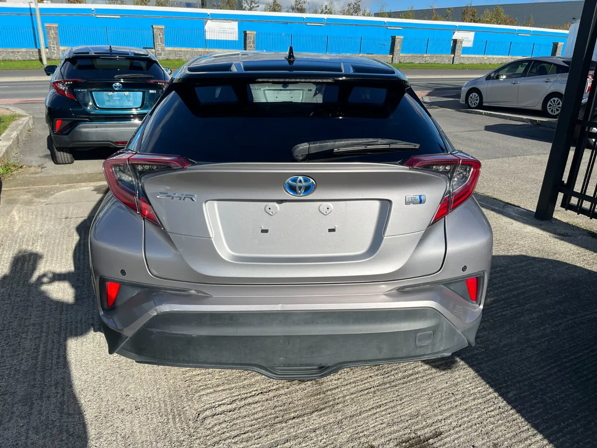 TOYOTA C-HR 2019, 1.8 HYBRID AUTO LOW KMS - Image 3