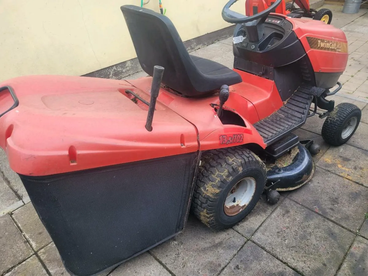 Castlegarden lawnmower - Image 2
