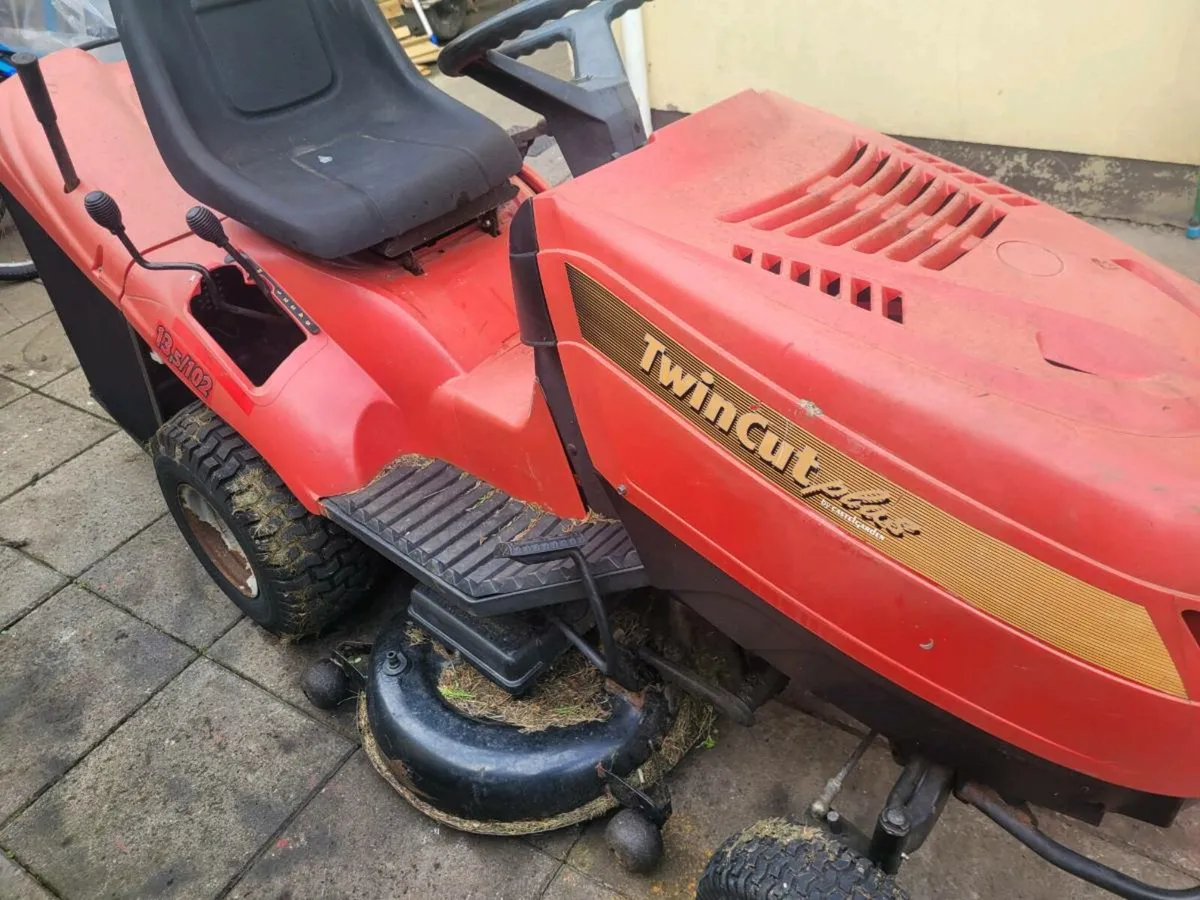 Castlegarden lawnmower - Image 3