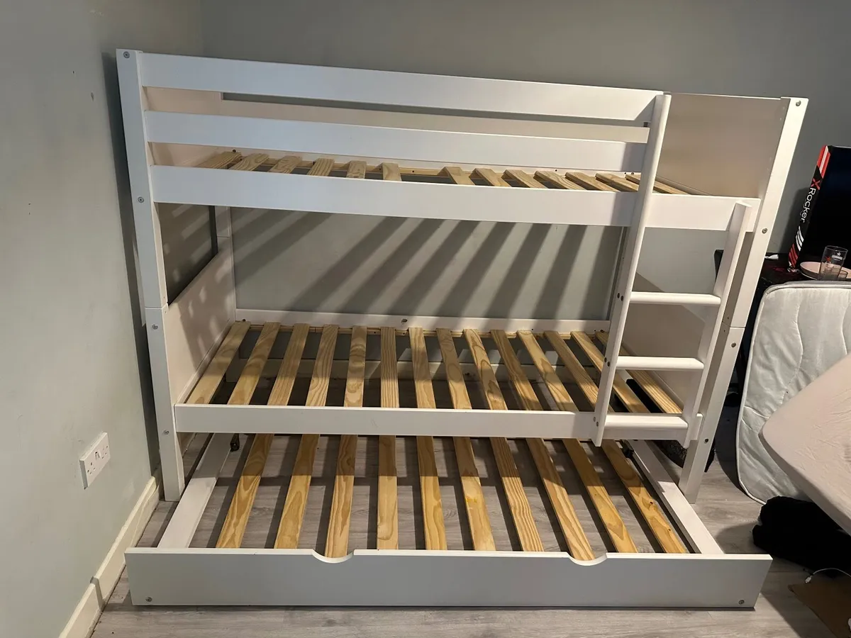 Triple bunk beds - Image 2