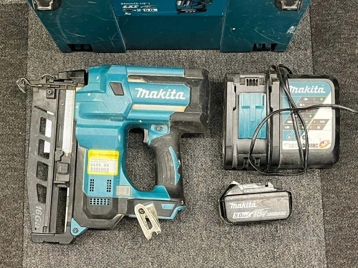 Makita 2nd Fix Nail Gun - Image 2