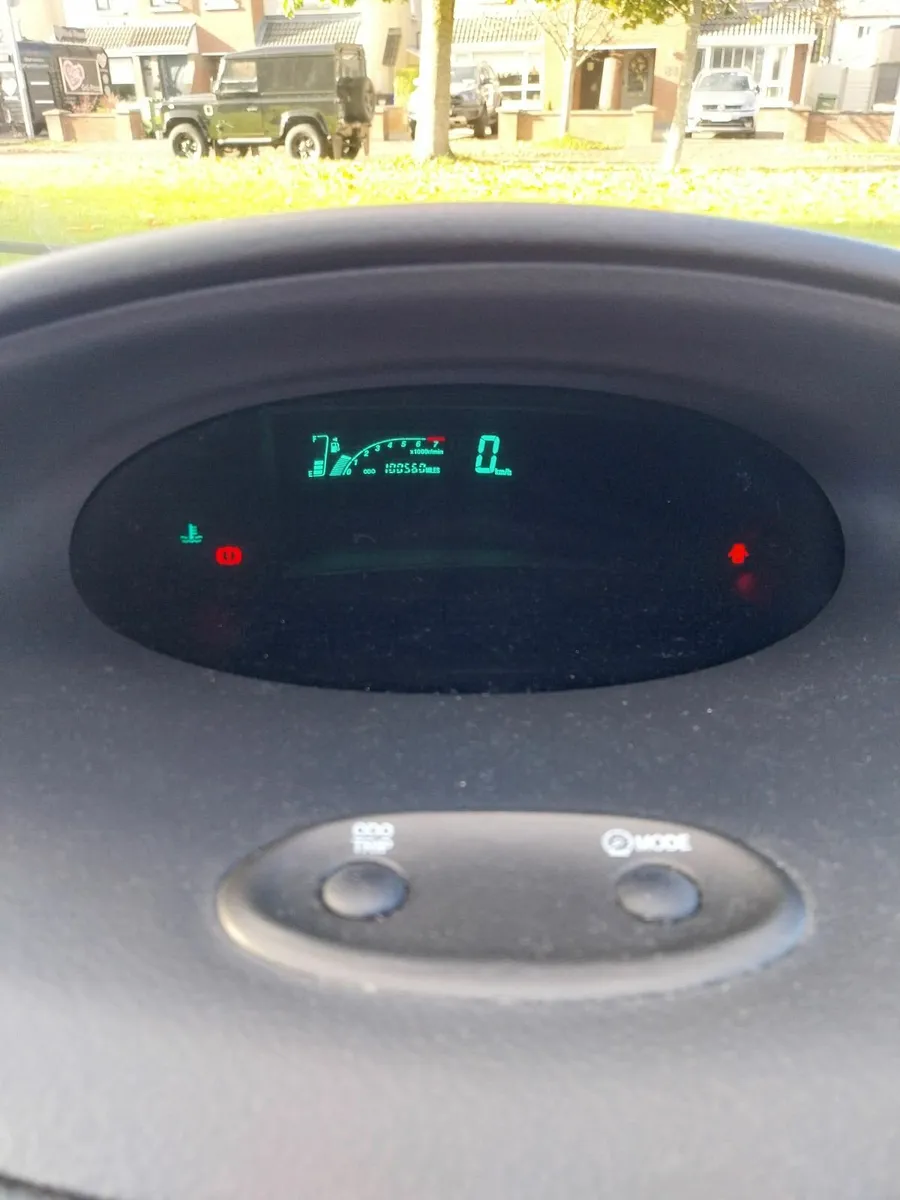 Car - Image 4