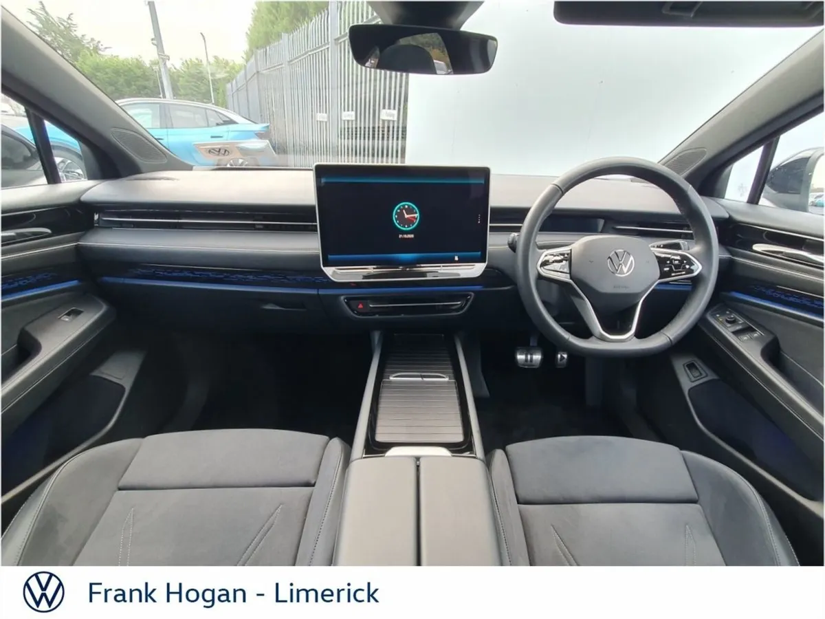 Volkswagen ID.7 PRO Plus Pan Sunroof Black Pack - Image 2