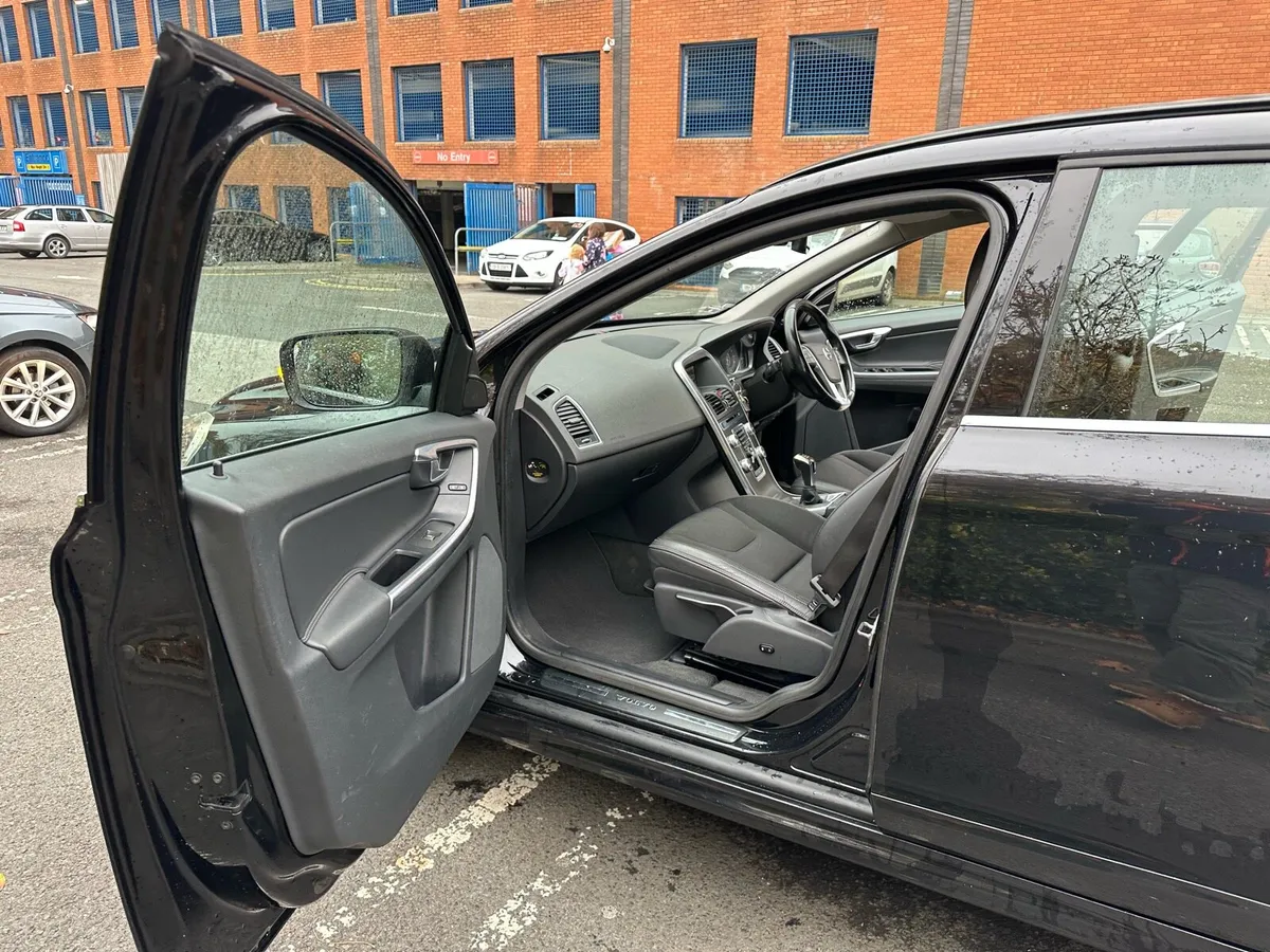 Car - Image 4