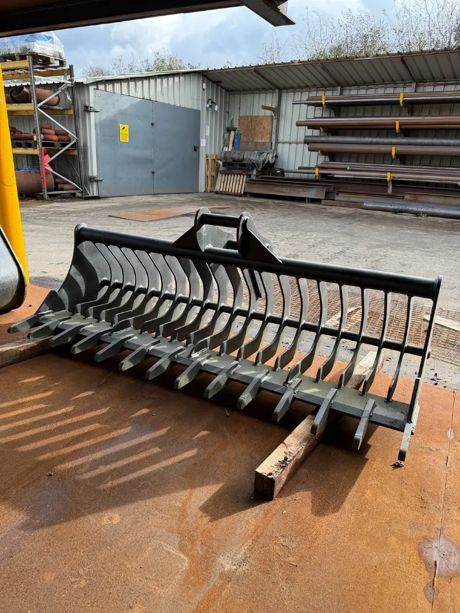 8T 6 foot Rake Bucket - Image 1