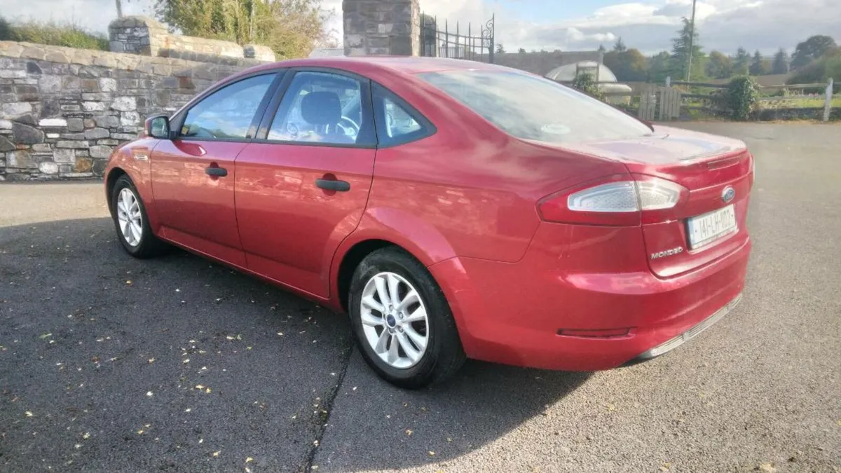 Ford Mondeo 1.6 Very low KMs. NCT & Taxed 2026 - Image 3