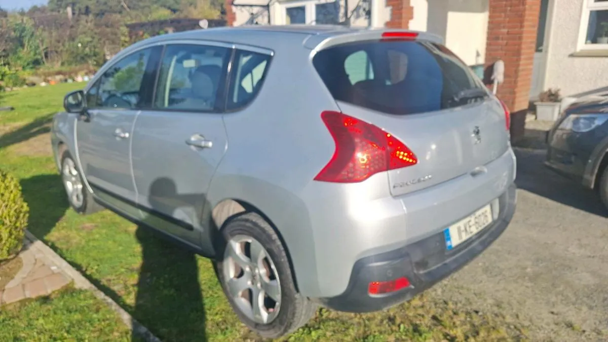11 Peugeot 3008 1.6HDI AUTO - Image 3
