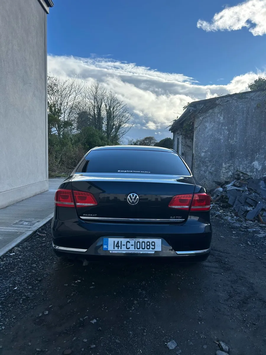 141 Volkswagen Passat - Image 2