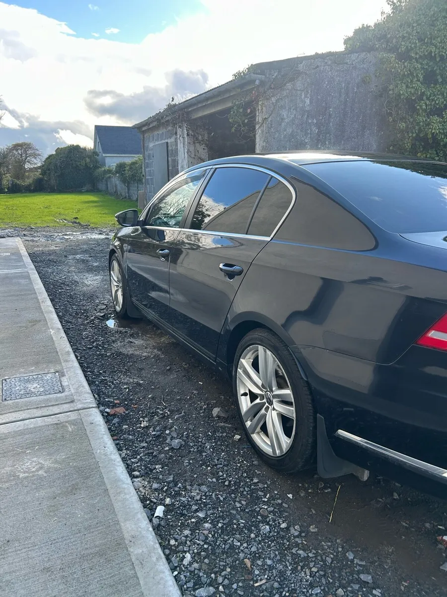 141 Volkswagen Passat - Image 3