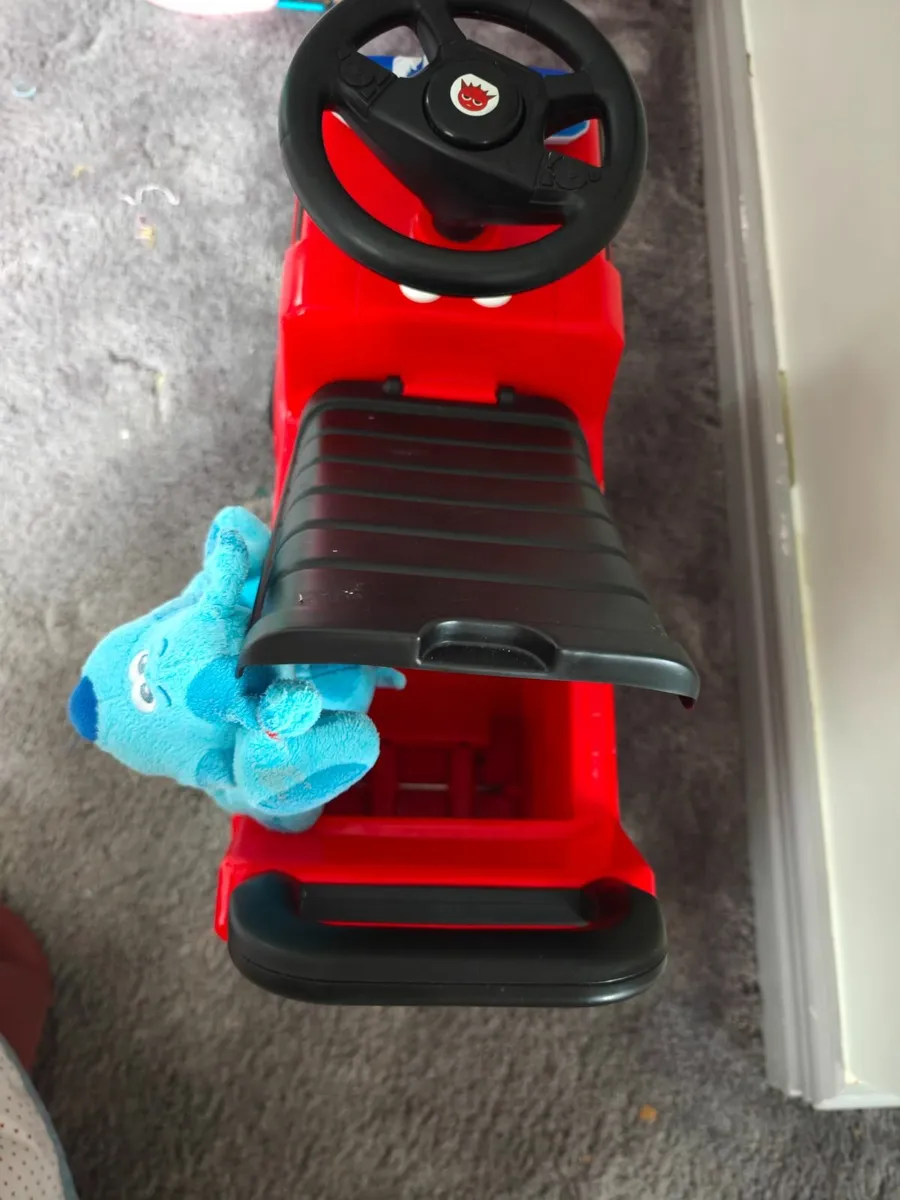 fire fighting toy car - Image 4