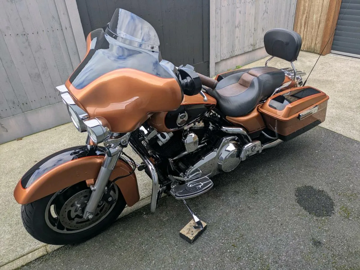 Harley Davidson Street Glide - Image 1