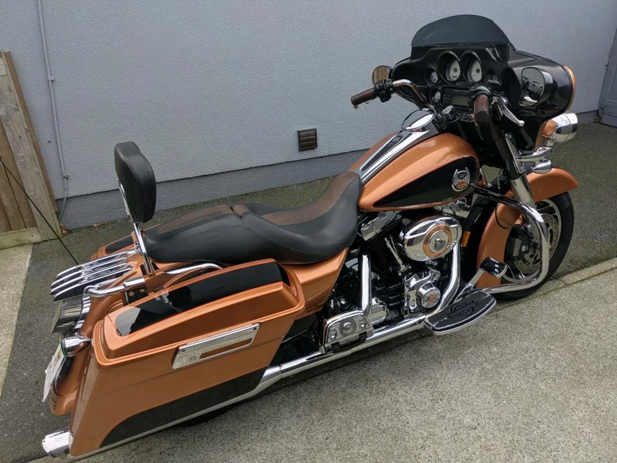 Harley Davidson Street Glide - Image 2