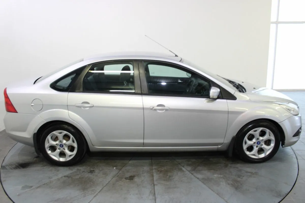 Ford Focus 1.6 Tdci 109 PS Style - Image 3