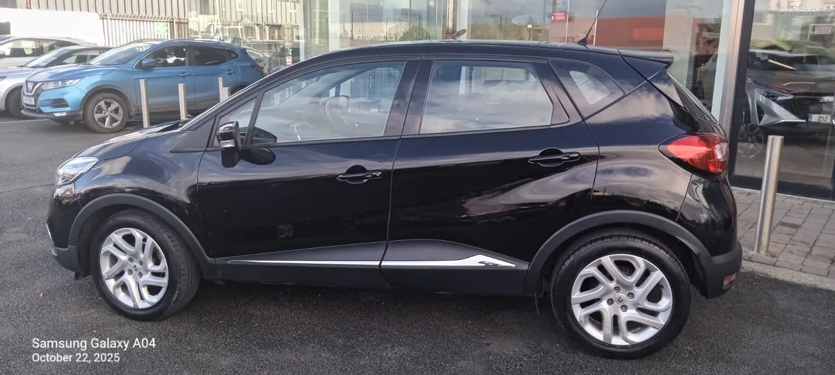 Renault Captur 2015 - Image 2