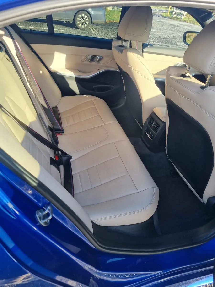BMW 3-Series 2021 - Image 2