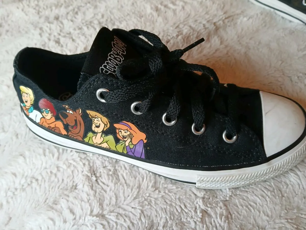 Scooby doo shoes - Image 1