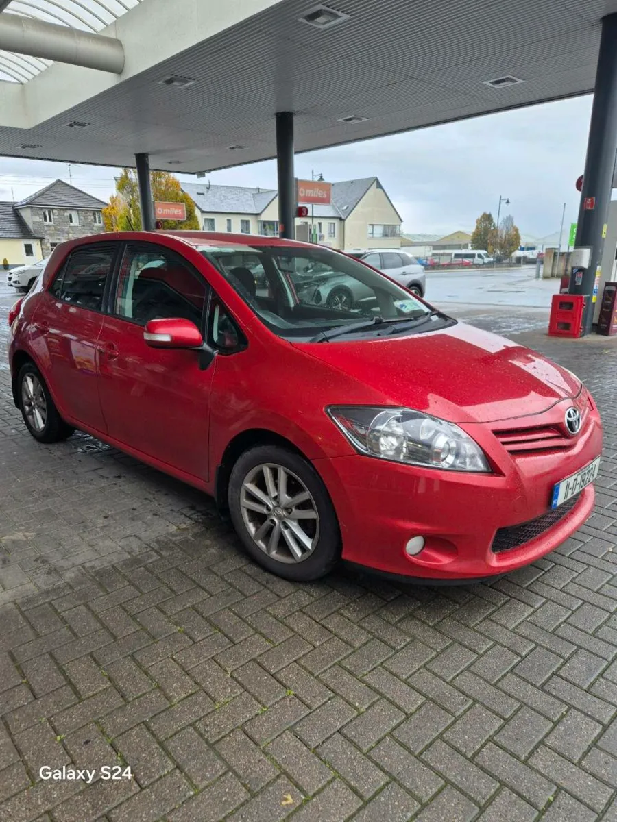 Toyota  Auris  Sport  Diesel - Image 1