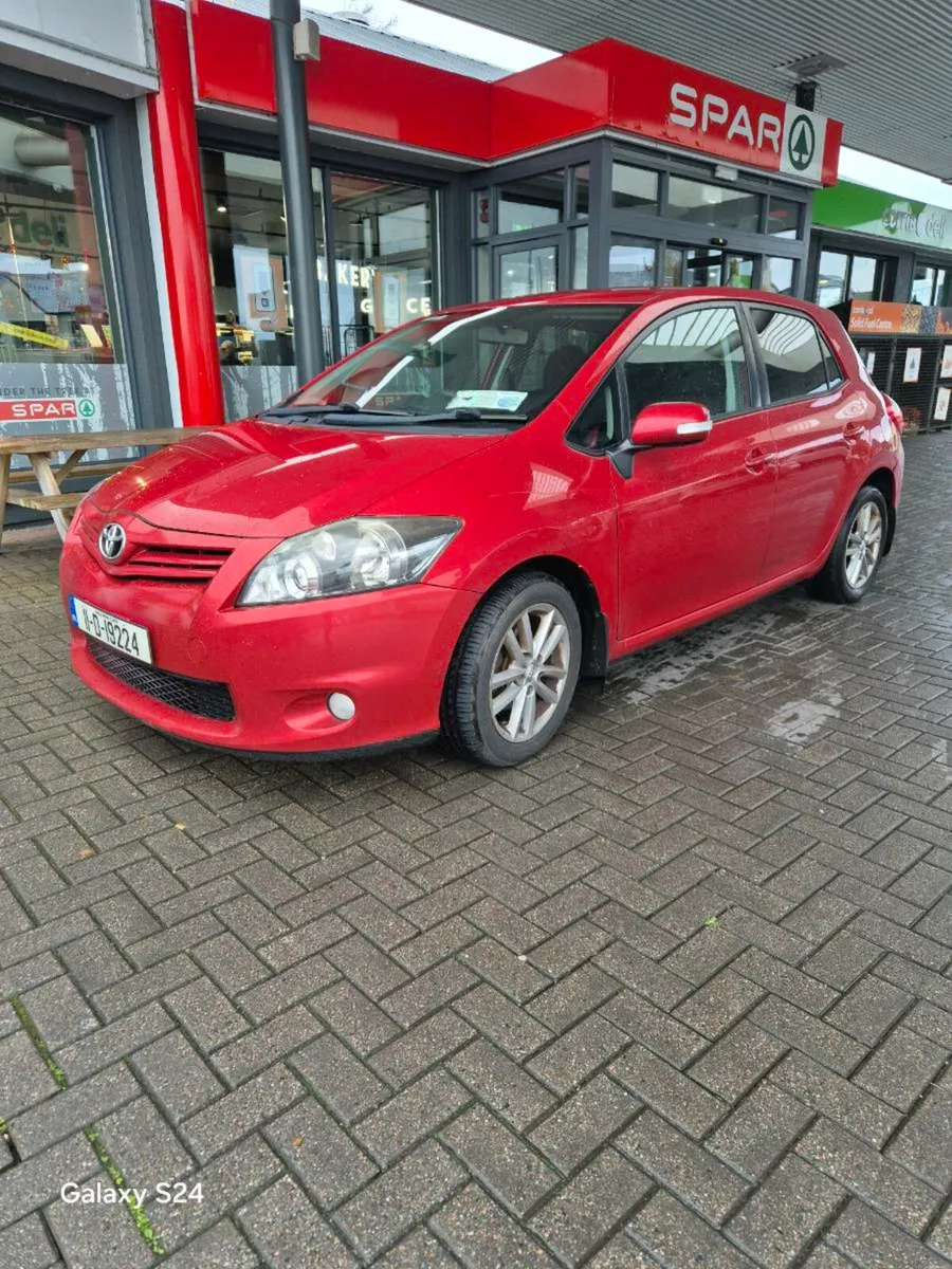 Toyota  Auris  Sport  Diesel - Image 2