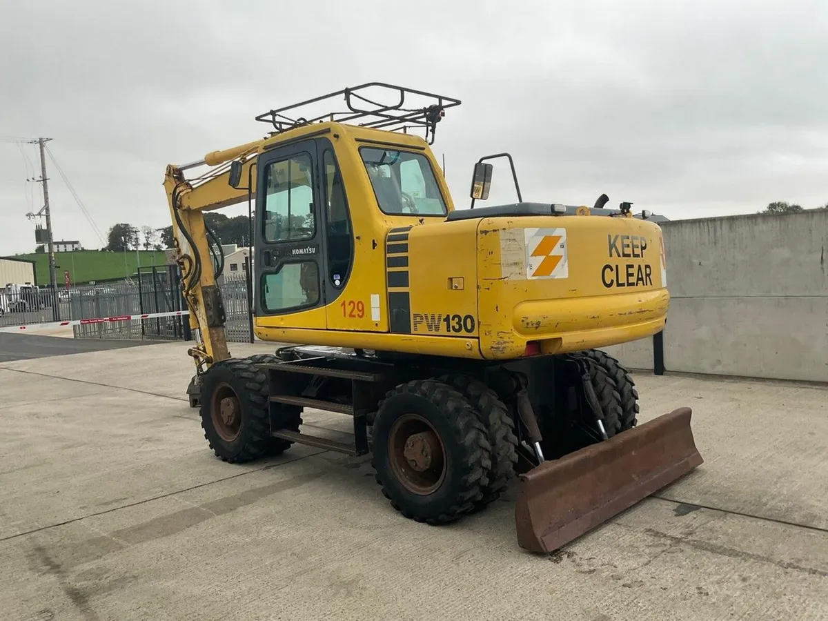 KOMATSU PW130-6K 13 TON RUBBER WHEELED EXCAVATOR - Image 4