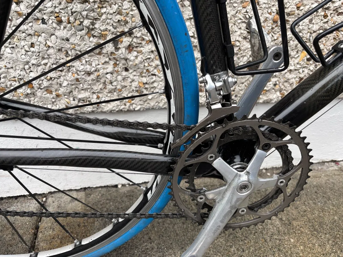 Full carbon road bike and turbo - Image 4