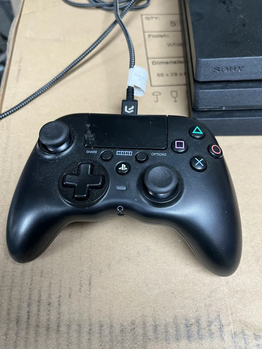 PlayStation 4 - Image 2