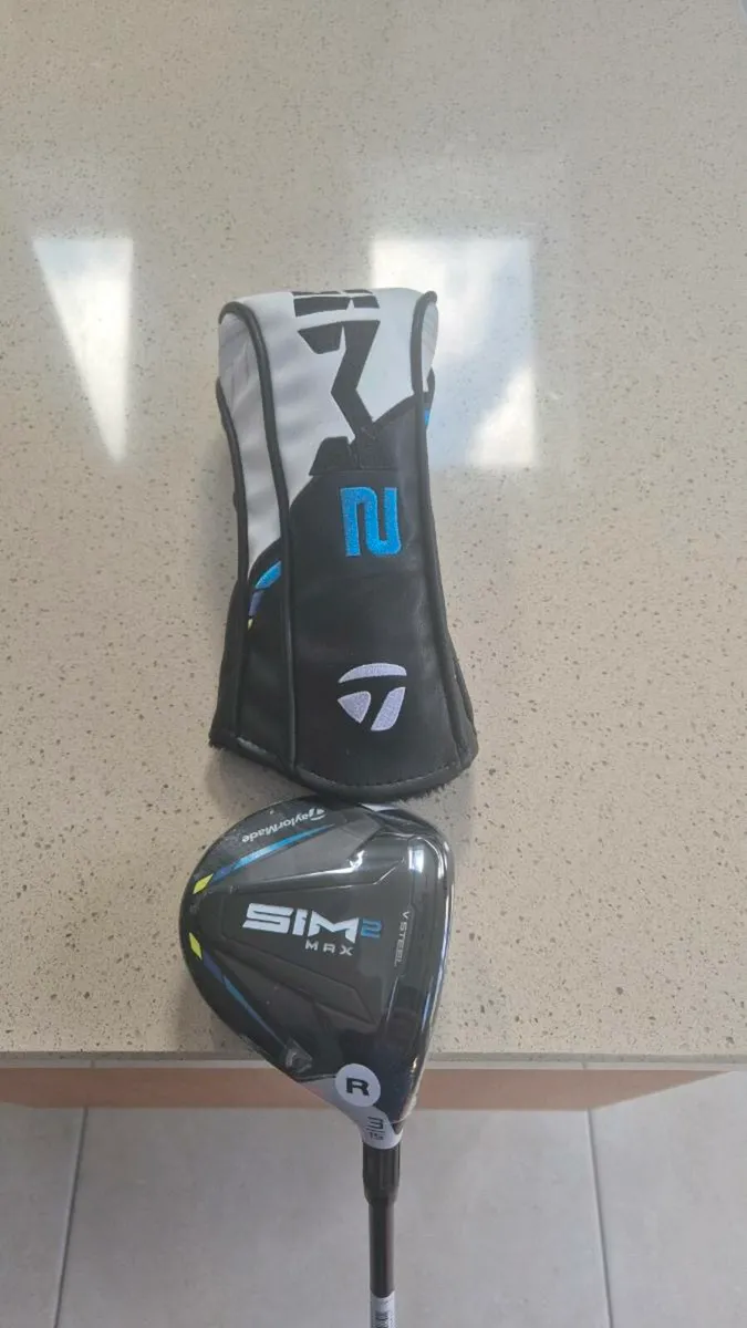 Taylormade Sim 2 Max 3 wood - Image 1