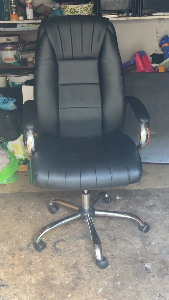 Desk chair - Image 1