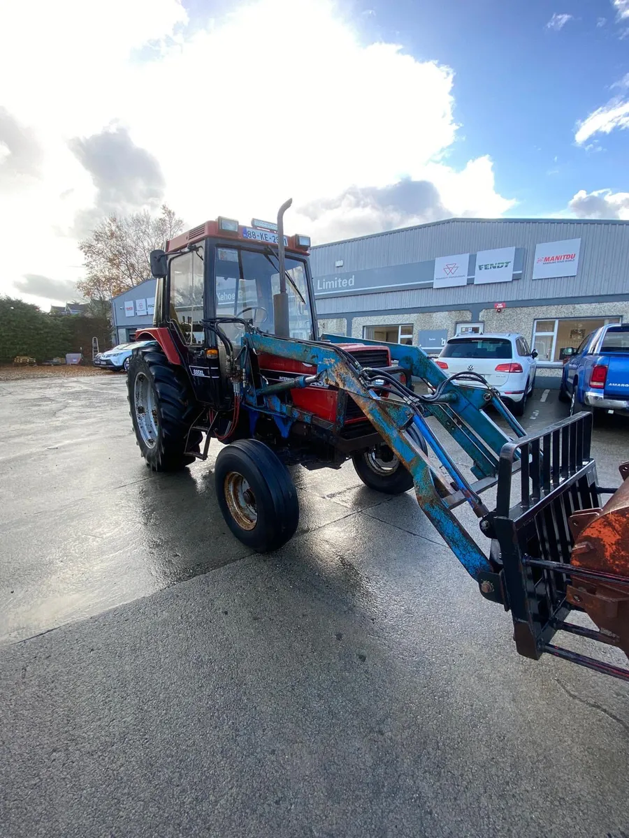 Case 885 XL - €7,300 + VAT - Image 2
